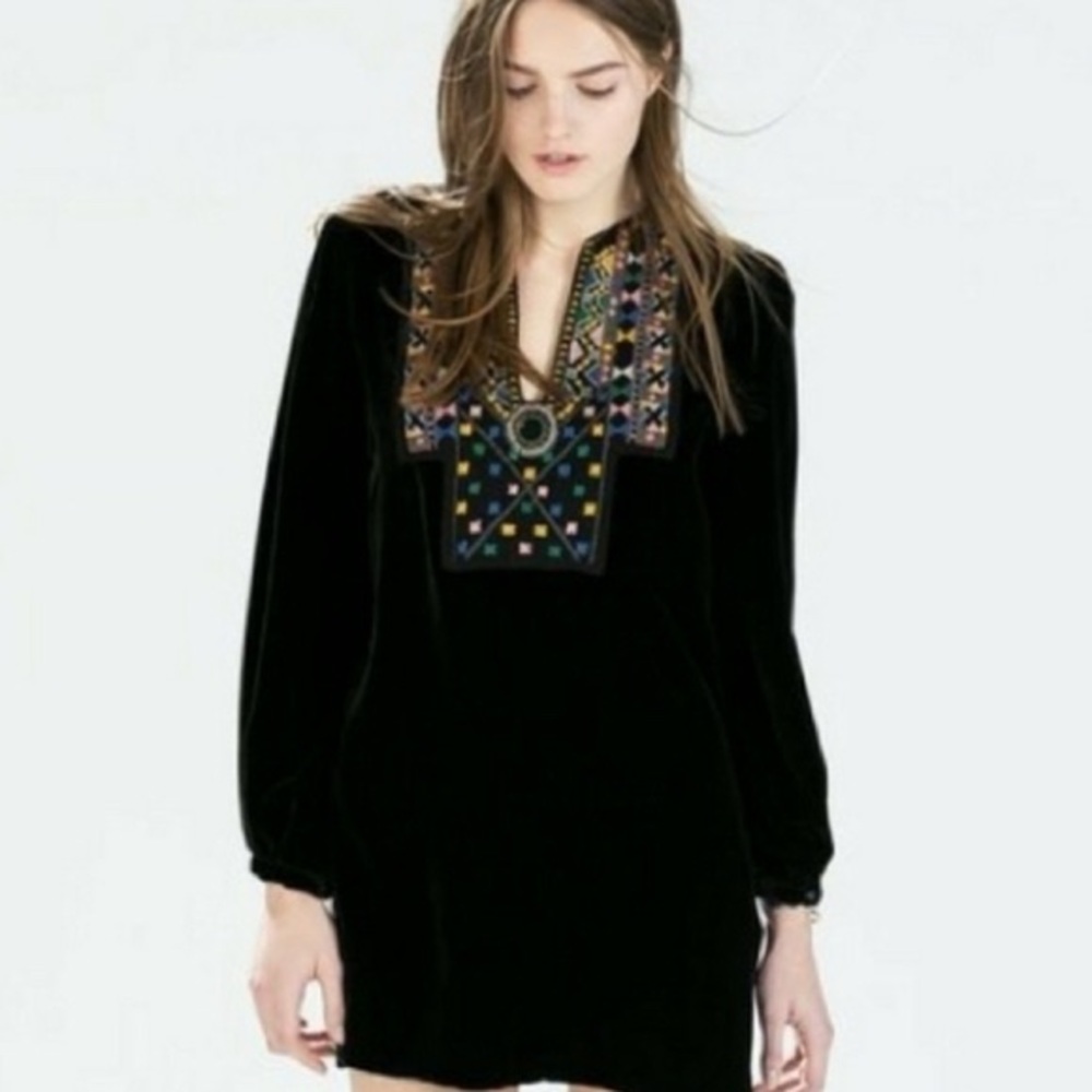 ZARA Woman Black Velvet V-Neck Afghan Embroidered Mini Dress / Tunic Boho Size M